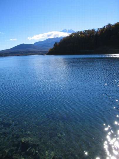 遠くに見える岬