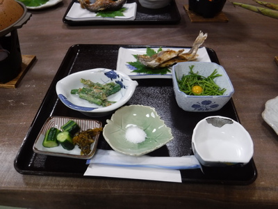 「最初の晩餐」が始まった