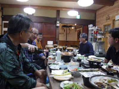 食堂での宴会