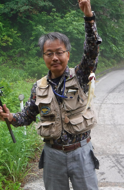 釣るべきポイントでしっかり釣る谷倉さん