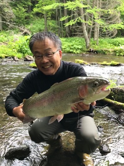 60cmオーバーの野生レインボー