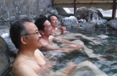 温泉で癒される