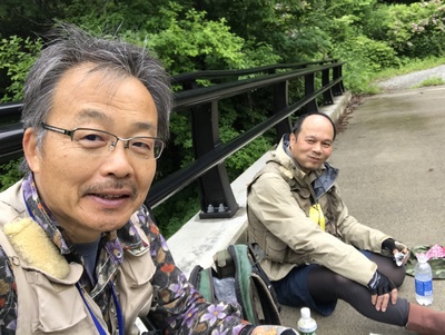 甘いチョコレートが口の中で溶けてゆく