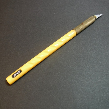Design cutter knife for cutting tying thread