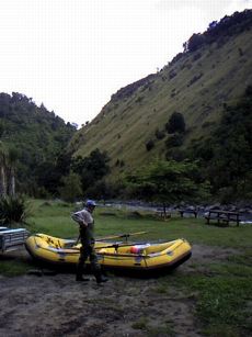 In the morning, Steave put his raft on the water.