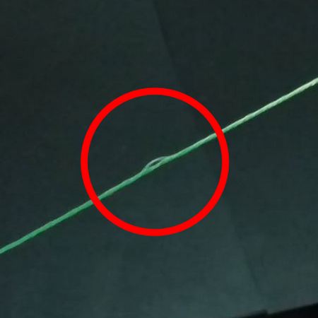 きれいに撚り合わせられていない部分